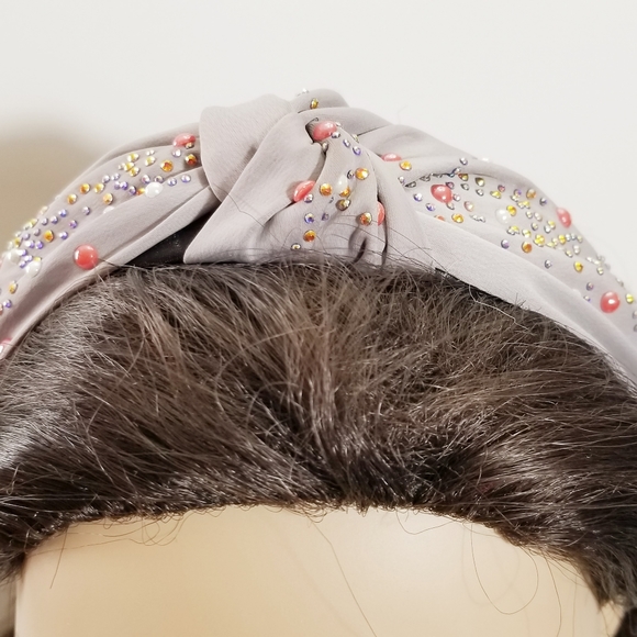 Beaded Women's Headband. Gray. New - Picture 4 of 6